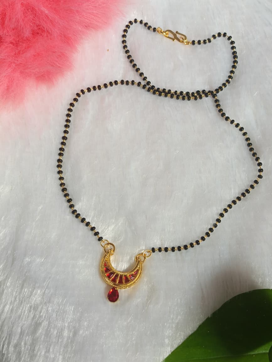 Part Wear Red Chandrakor Short Mangalsutra